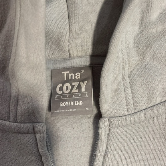 TNA boyfriebd hoodie from Aritzia.  Baby blue perfect condition. - Picture 4 of 6